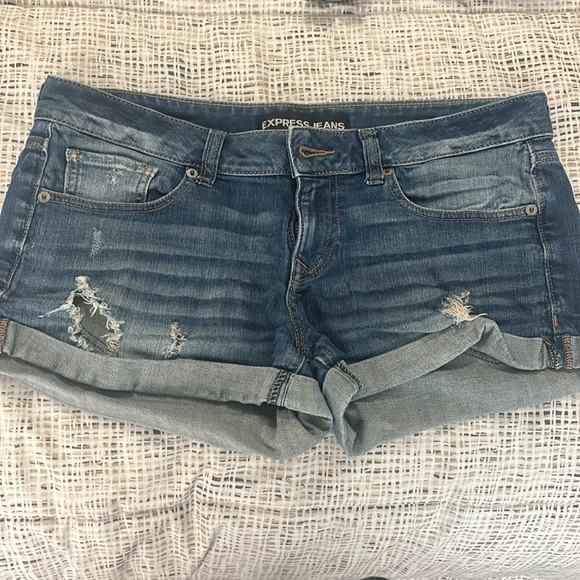 Express Distressed Jean Shorts (Set of 2) - Picture 2 of 7